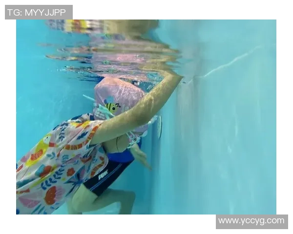 婴儿游泳的益处与安全注意事项全面解析